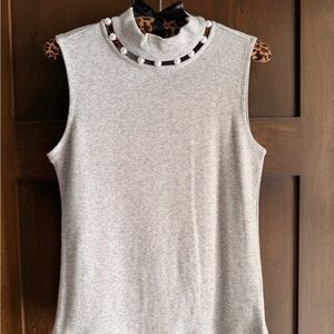 ❌ SOLD ❌ Evereve Julie Pearl Inset Top